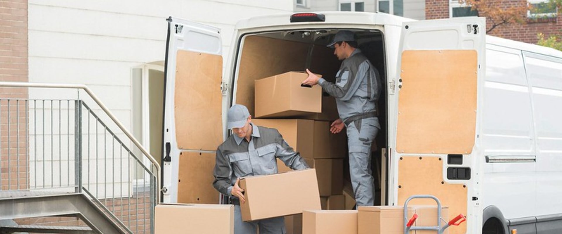 Moving Fine Glassware: Why Fairfax, VA Residents Should Hire Professional Movers